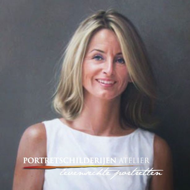 Vrouwenportret laten schilderen van foto door Portretschilderijenatelier